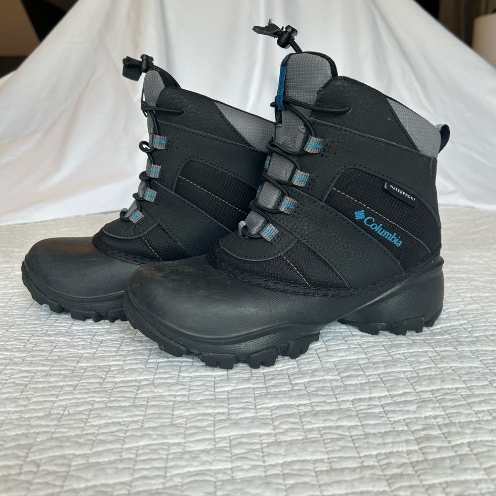 Columbia Kids' Black and Gray Snow Boots